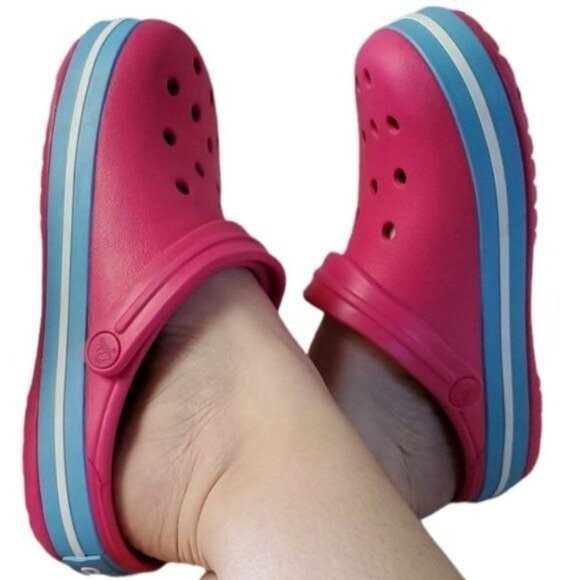 CROCS Candy Pink Bluebell Shoes Women's WOMAN'S 6 Relaxed Fit NWT - Picture 2 of 16